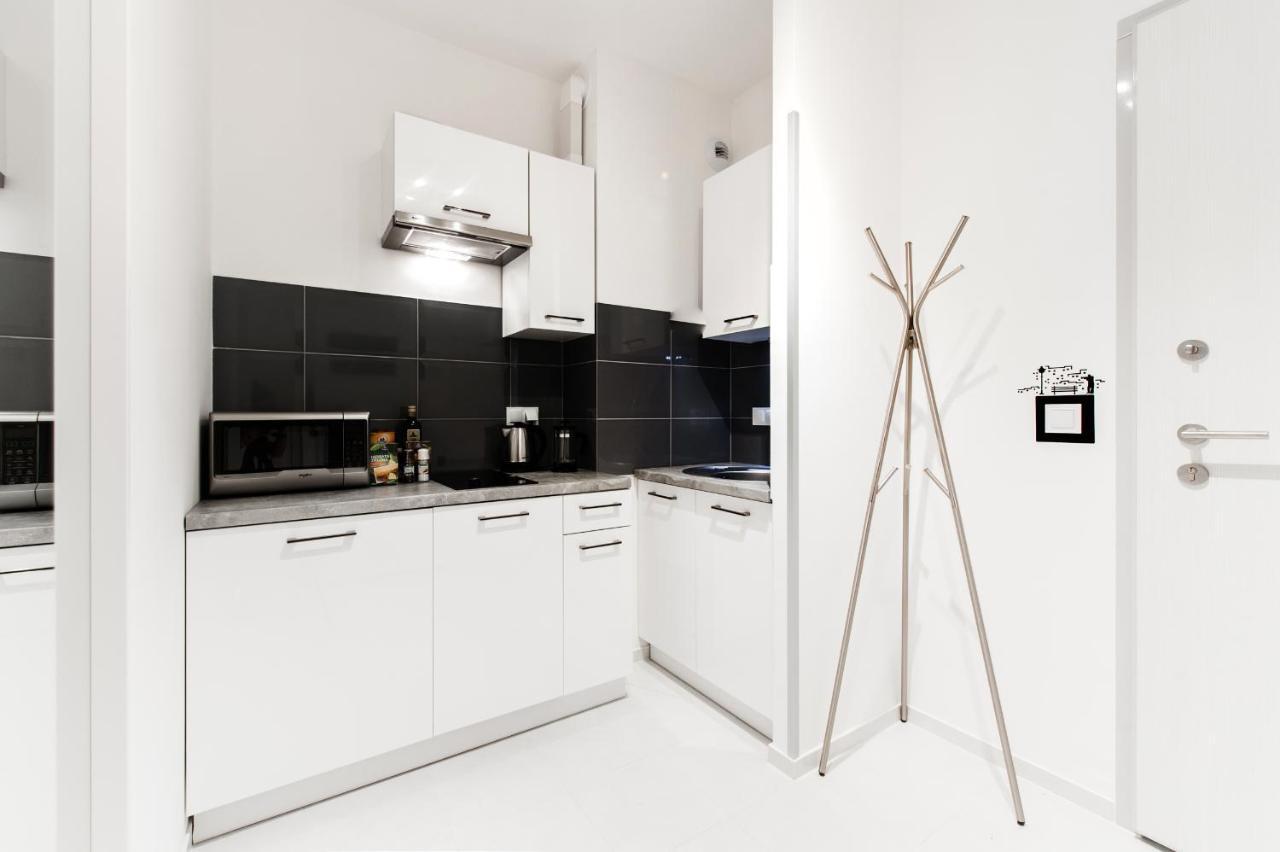 Super Apart Dywizjonu 303 175/8 Apartamento Varsóvia Quarto foto