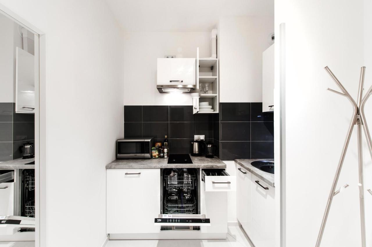 Super Apart Dywizjonu 303 175/8 Apartamento Varsóvia Quarto foto