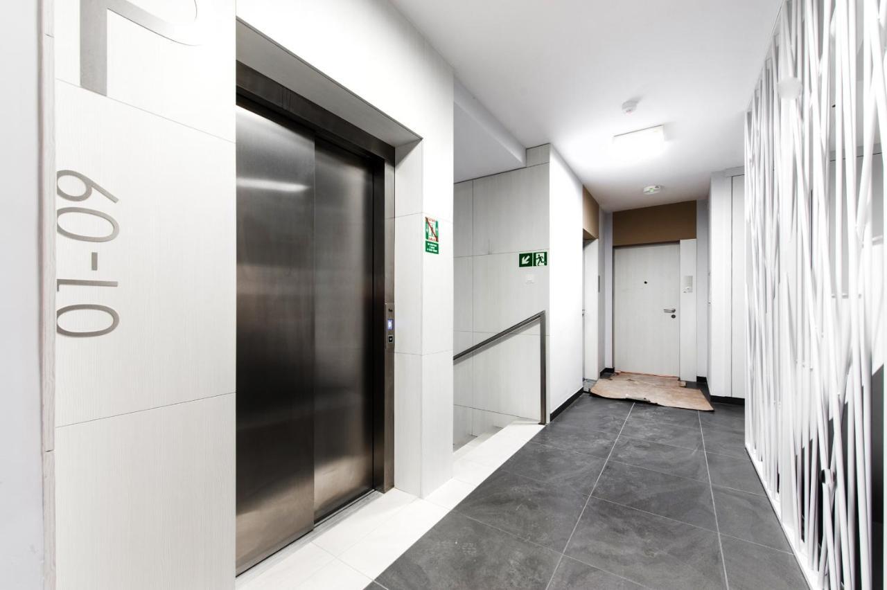 Super Apart Dywizjonu 303 175/8 Apartamento Varsóvia Quarto foto
