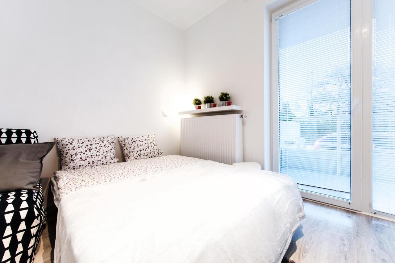 Super Apart Dywizjonu 303 175/8 Apartamento Varsóvia Quarto foto